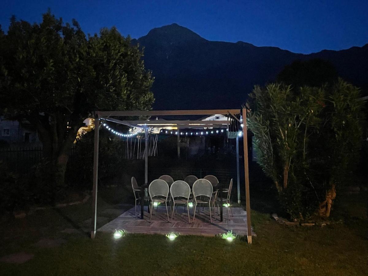 Como Lake Holiday Home Colico Bagian luar foto